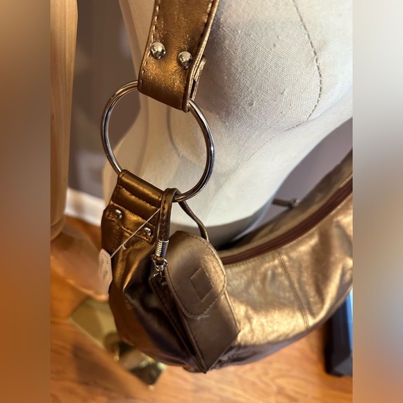 Fashion Vegan Leather hobo style crossbody in metallic gold/bronze color - Picture 4 of 10